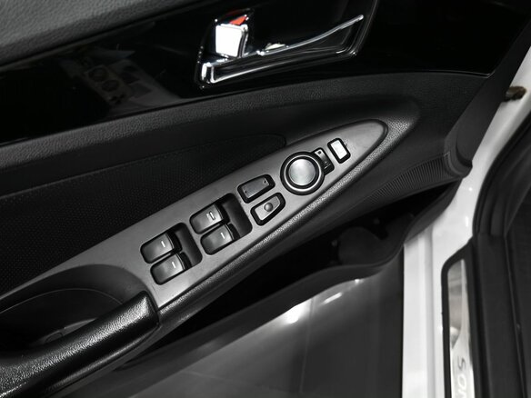 2010 Hyundai Sonata VI (YF), белый, 730000 рублей - вид 20
