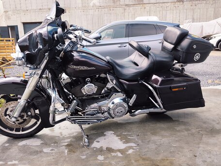 2011 Harley-Davidson Electra Glide, фиолетовый, 610000 рублей, вид 3