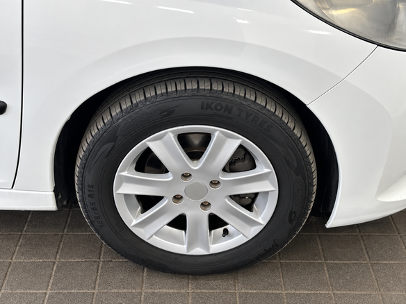 2008 Peugeot 207 I, белый, 390000 рублей - вид 14