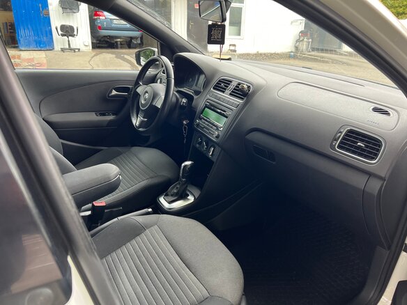 2012 Volkswagen Polo V, белый, 715000 рублей - вид 3