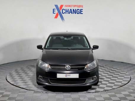 2013 Volkswagen Polo V, чёрный, 679000 рублей, вид 2