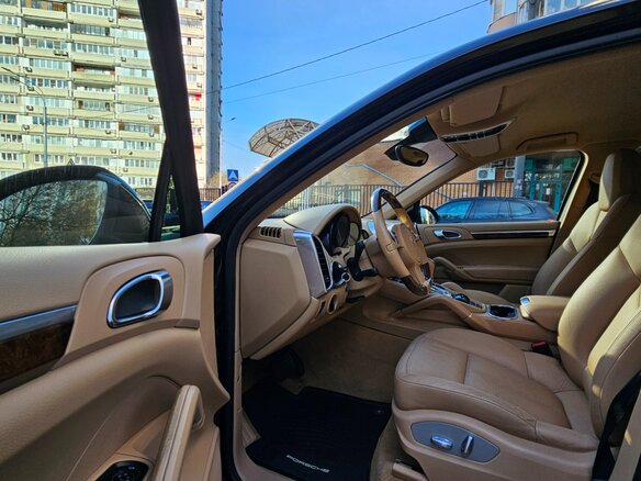 2010 Porsche Cayenne Diesel II (958), чёрный, 2799000 рублей - вид 12