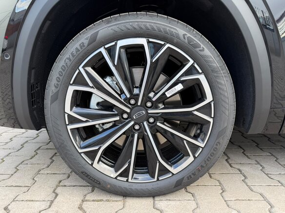 2026 Geely Monjaro I Рестайлинг, чёрный, 4050000 рублей - вид 9
