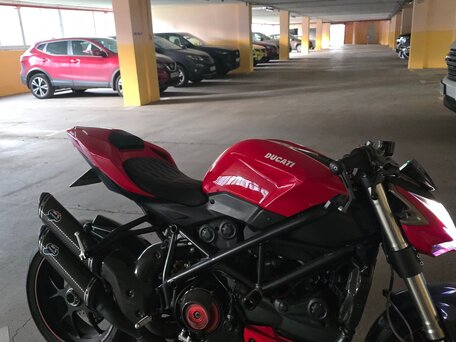 2010 Ducati Streetfighter, красный, 735000 рублей, вид 3
