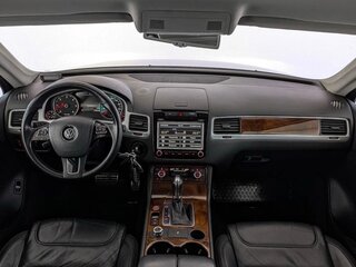 2013 Volkswagen Touareg II, коричневый, 2200000 рублей, вид 4
