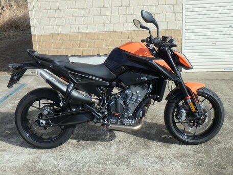 2022 KTM 890 Duke, оранжевый, 900000 рублей, вид 2