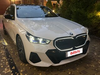 2024 BMW 5 серии 523d VIII (G60/G61/G68), белый, 7200000 рублей, вид 4
