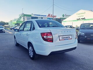 2026 Lada (ВАЗ) Granta I Рестайлинг, белый, 1122900 рублей, вид 3