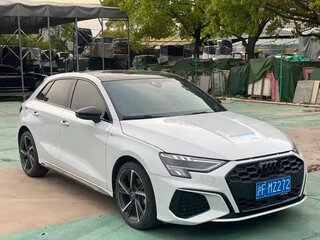 2023 Audi A3 Sportback 35 TFSI IV (8Y), белый, 1642000 рублей, вид 3