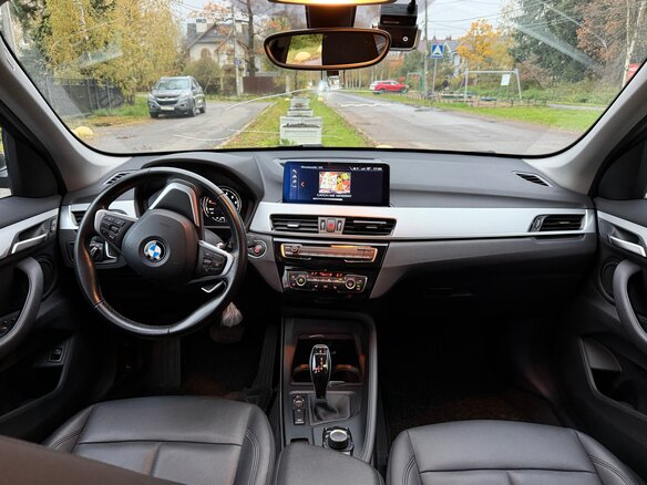2020 BMW X1 20i xDrive II (F48) Рестайлинг, синий, 3200000 рублей - вид 5