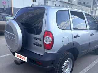 2013 Chevrolet Niva I Рестайлинг, серебристый, 460000 рублей, вид 5