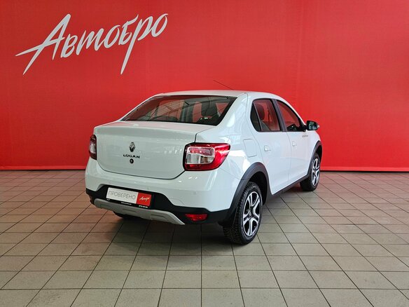 2022 Renault Logan Stepway II Рестайлинг, белый - вид 4