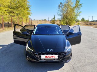 2021 Hyundai Avante VII, чёрный, 2500000 рублей, вид 4