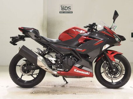 2018 Kawasaki Ninja 400, красный, 595000 рублей, вид 2
