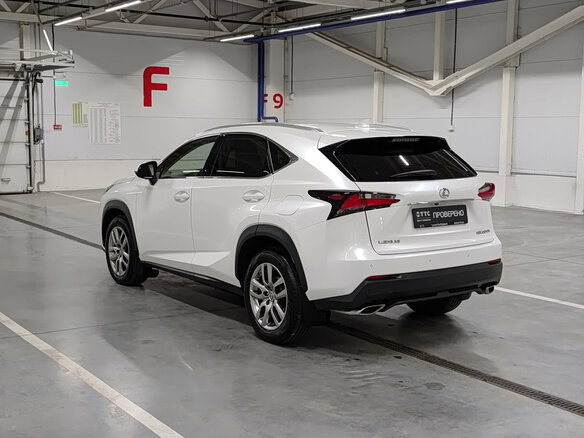 2017 Lexus NX 200t I, белый, 3160000 рублей - вид 6