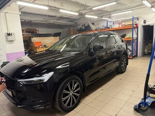 2021 Volvo XC60 II, чёрный, 4590000 рублей, вид 2