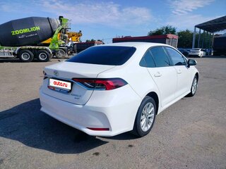 2022 Toyota Corolla XII (E210), белый, 1970000 рублей, вид 3