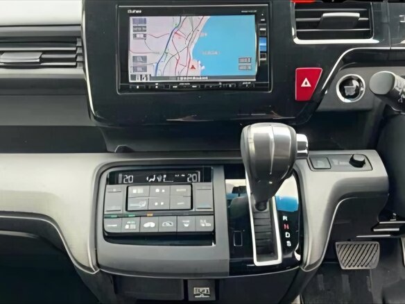 2016 Honda Stepwgn Spada V, чёрный, 1350000 рублей - вид 10