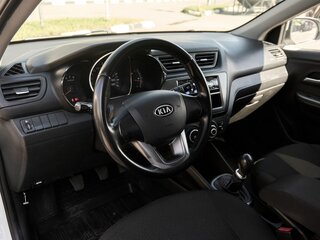 2012 Kia Rio III, белый, 585000 рублей, вид 5