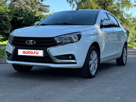 2021 Lada (ВАЗ) Vesta I, белый, 900000 рублей, вид 2