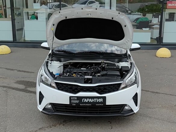 2021 Kia Rio IV Рестайлинг, белый, 1930000 рублей - вид 8