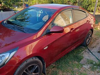 2013 Hyundai Solaris I, красный, 530000 рублей, вид 3