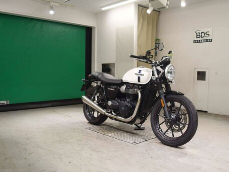 2019 Triumph Street Twin, белый, 757000 рублей, вид 3