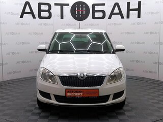 2014 Skoda Fabia II Рестайлинг, белый, 630000 рублей, вид 2