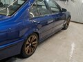 1996 BMW 5 серии 523i IV (E39), синий, 580000 рублей - вид 2