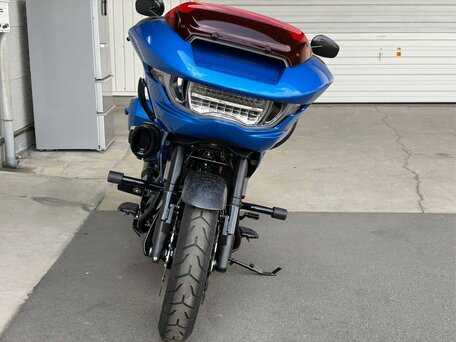 2026 Harley-Davidson CVO Road Glide ST, синий, 5699000 рублей, вид 4