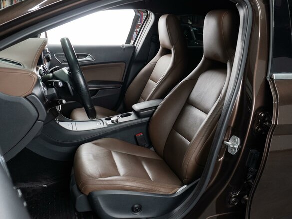 2014 Mercedes-Benz GLA 250 I (X156), коричневый, 1879000 рублей - вид 9