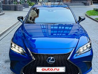 2022 Lexus ES 300h VII Рестайлинг, синий, 5300000 рублей, вид 4