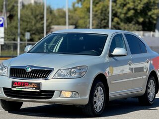 2012 Skoda Octavia II (A5) Рестайлинг, серебристый, 650000 рублей, вид 3
