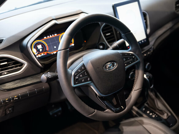 2025 Lada (ВАЗ) Aura, чёрный - вид 7