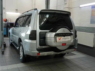 2013 Mitsubishi Pajero IV Рестайлинг 1, серый, 1720000 рублей, вид 4