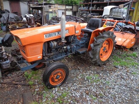 2003 Kubota L215, оранжевый, 350000 рублей, вид 1