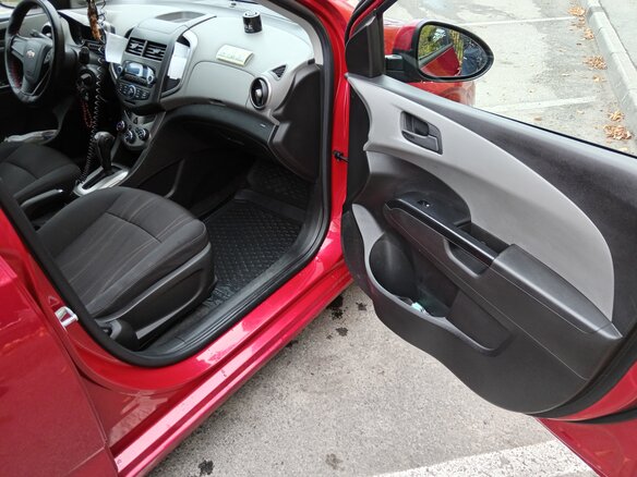 2013 Chevrolet Aveo II, красный, 750000 рублей - вид 16