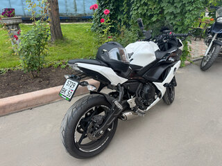 2017 Kawasaki ER-6F (Ninja 650R), белый, 700000 рублей, вид 3