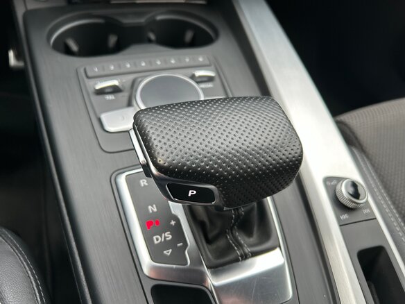 2018 Audi A4 ultra V (B9), чёрный, 2490000 рублей - вид 14