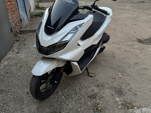 2022 Honda PCX 125, белый, 335000 рублей - вид 2