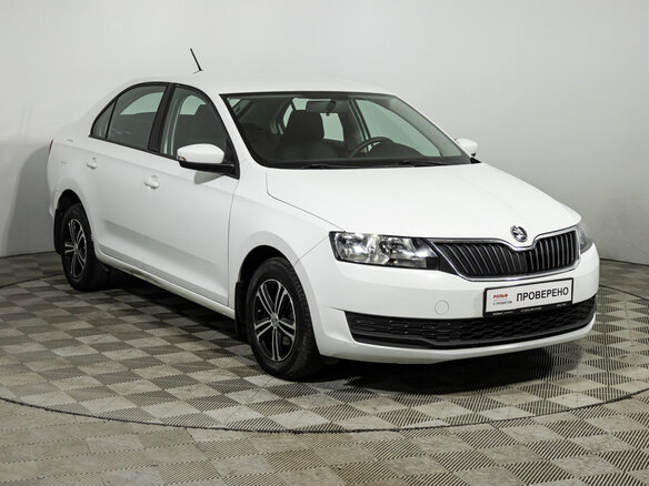 2018 Skoda Rapid I Рестайлинг, белый, 1199700 рублей - вид 2