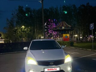 2011 Kia Ceed I Рестайлинг, белый, 700000 рублей, вид 2