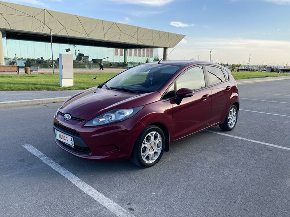 2009 Ford Fiesta Mk6, красный, 850000 рублей