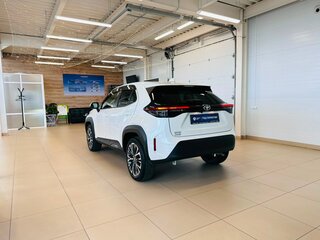 2020 Toyota Yaris Cross I, белый, 2149999 рублей, вид 4
