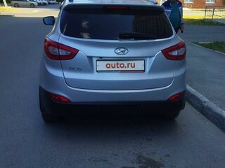 2015 Hyundai ix35 I Рестайлинг, серебристый, 1550000 рублей, вид 3