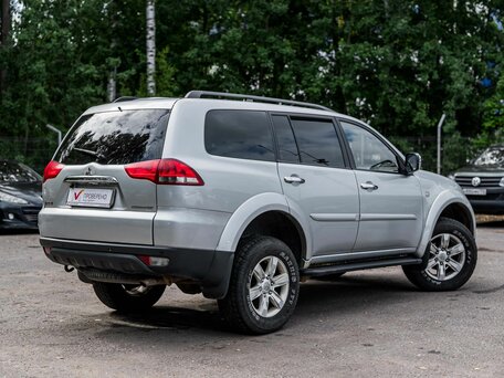 2015 Mitsubishi Pajero Sport II Рестайлинг, серебристый, 1470000 рублей, вид 2