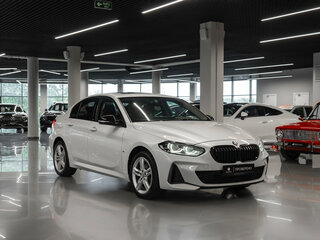 2021 BMW 1 серии 120i III (F52) Рестайлинг, белый, 2670000 рублей, вид 2
