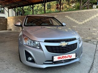 2013 Chevrolet Cruze I Рестайлинг, серебристый, 900000 рублей, вид 1