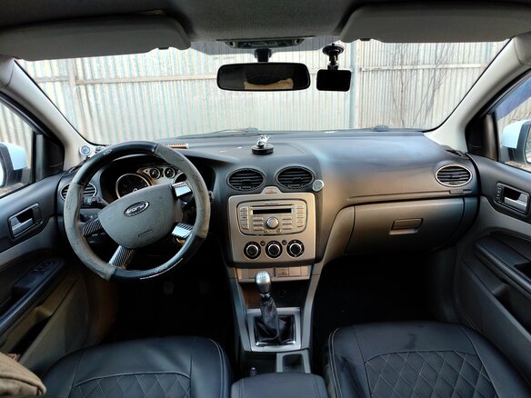2008 Ford Focus II Рестайлинг, белый, 450000 рублей - вид 5