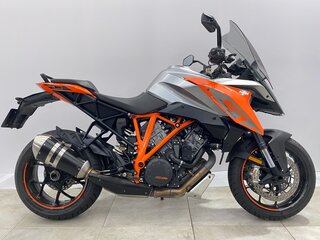 2016 KTM 1290 Super Duke GT, серый, 899000 рублей, вид 1